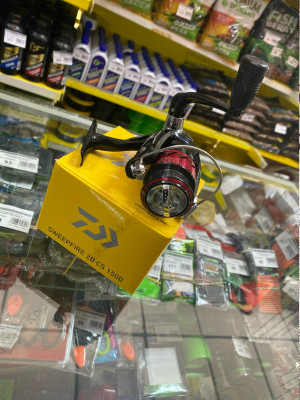 Катушка Daiwa Sweepfire CS 2B Red 1500 Катушка Daiwa Sweepfire CS 2B Red 1500